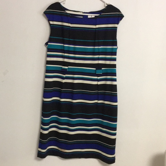 Spring dress - Picture 1 of 6